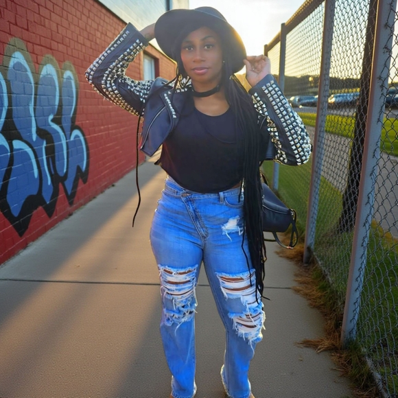 Stylish Blue Distressed SWANK A POSH Women Jeans. Worn Once - Picture 1 of 1